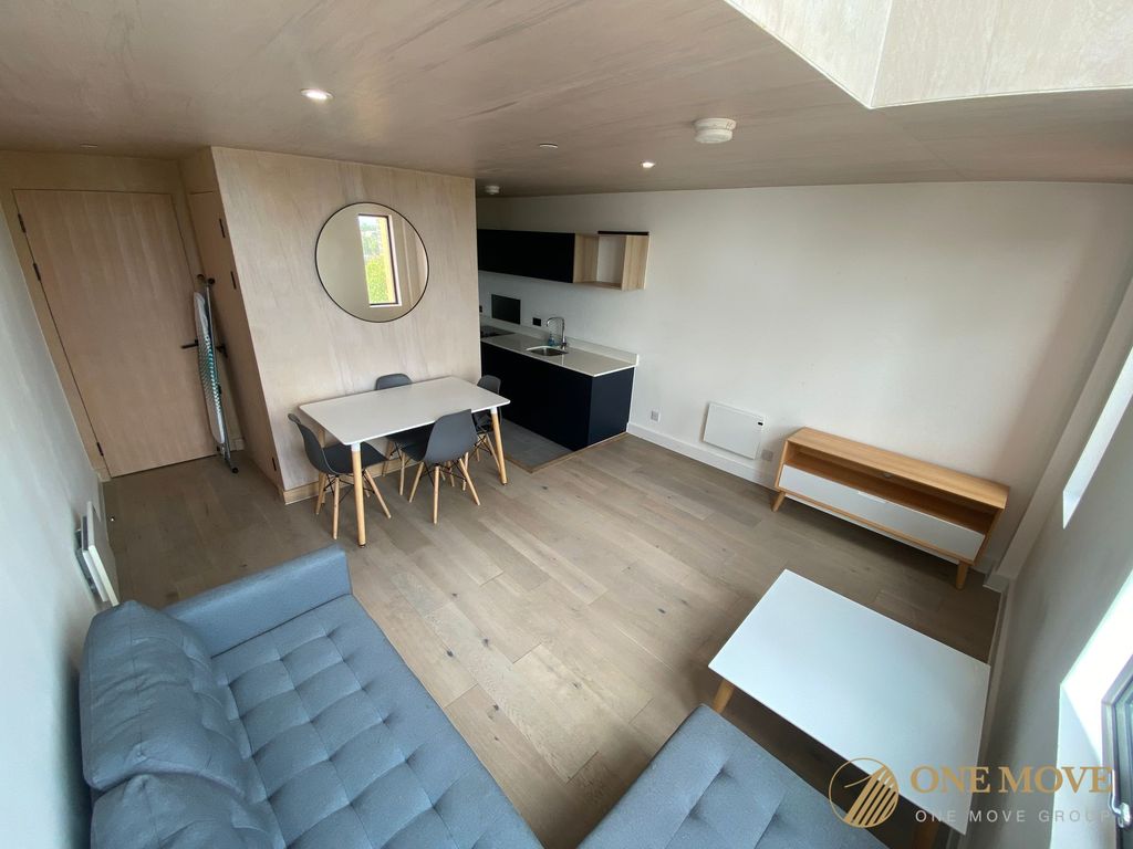 Property photo 1 of 33