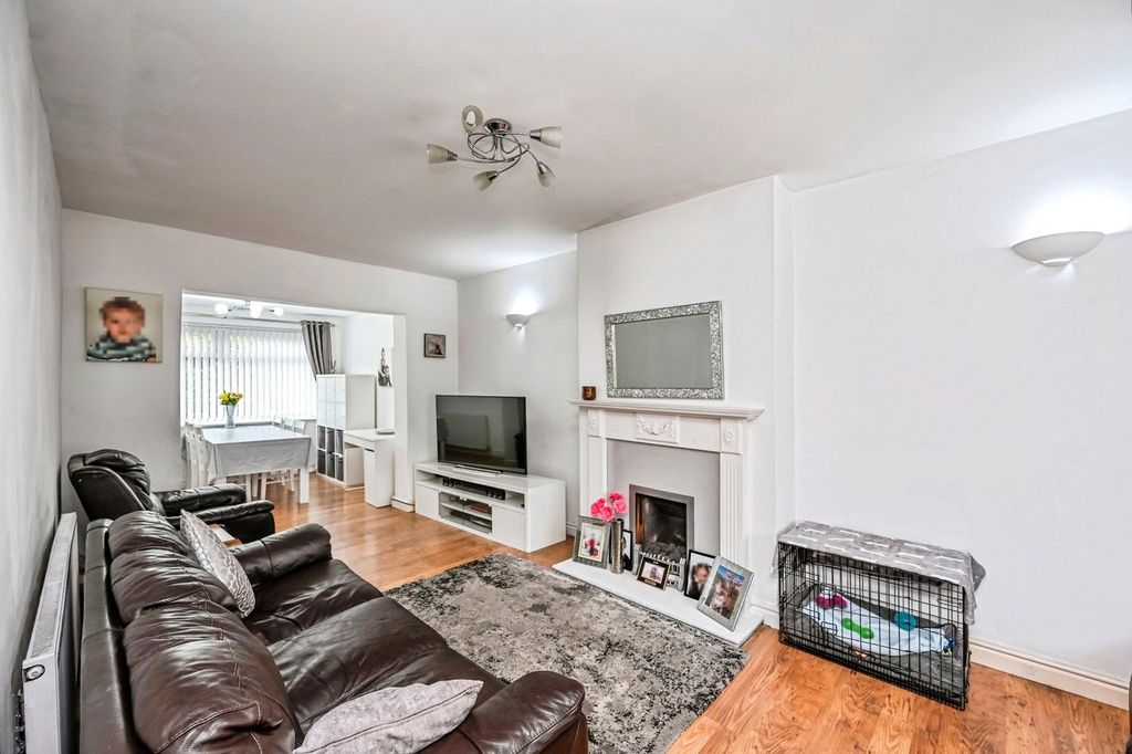 Property photo 2 of 18 Picture No. 02