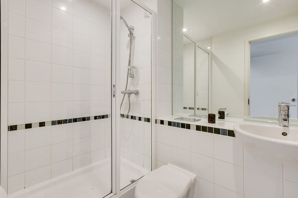 Property photo 3 of 3