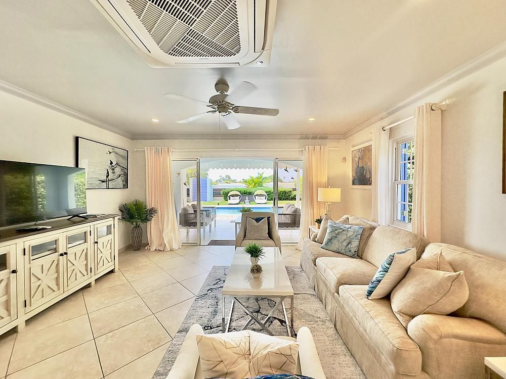 Property photo 3 of 33