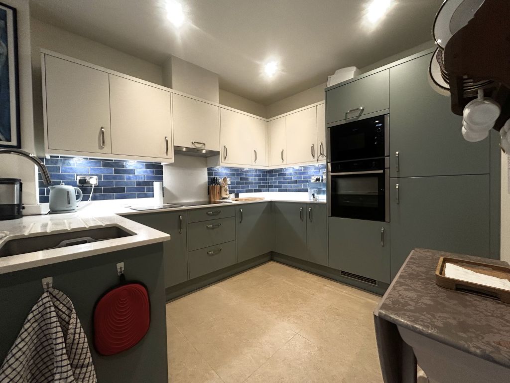 Property photo 2 of 14