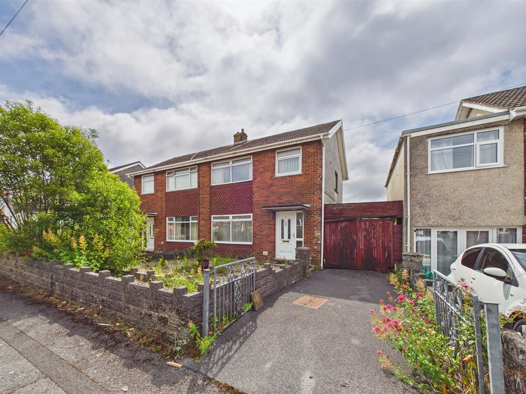 Property photo 1 of 13 Cam04045G0-Pr0112-Still016.Jpg