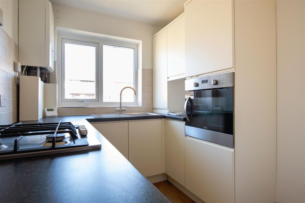 Property photo 3 of 13 Dsc_7241.Gif