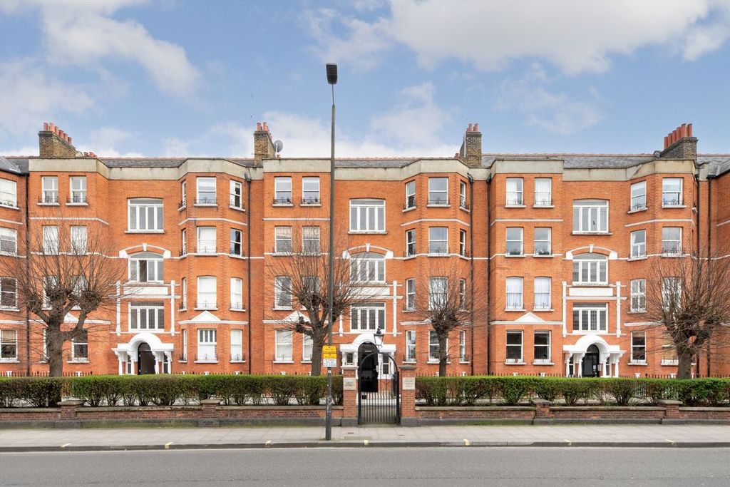 Property photo 1 of 8