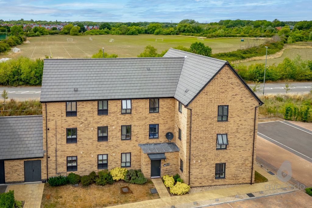 Property photo 2 of 33 4385134