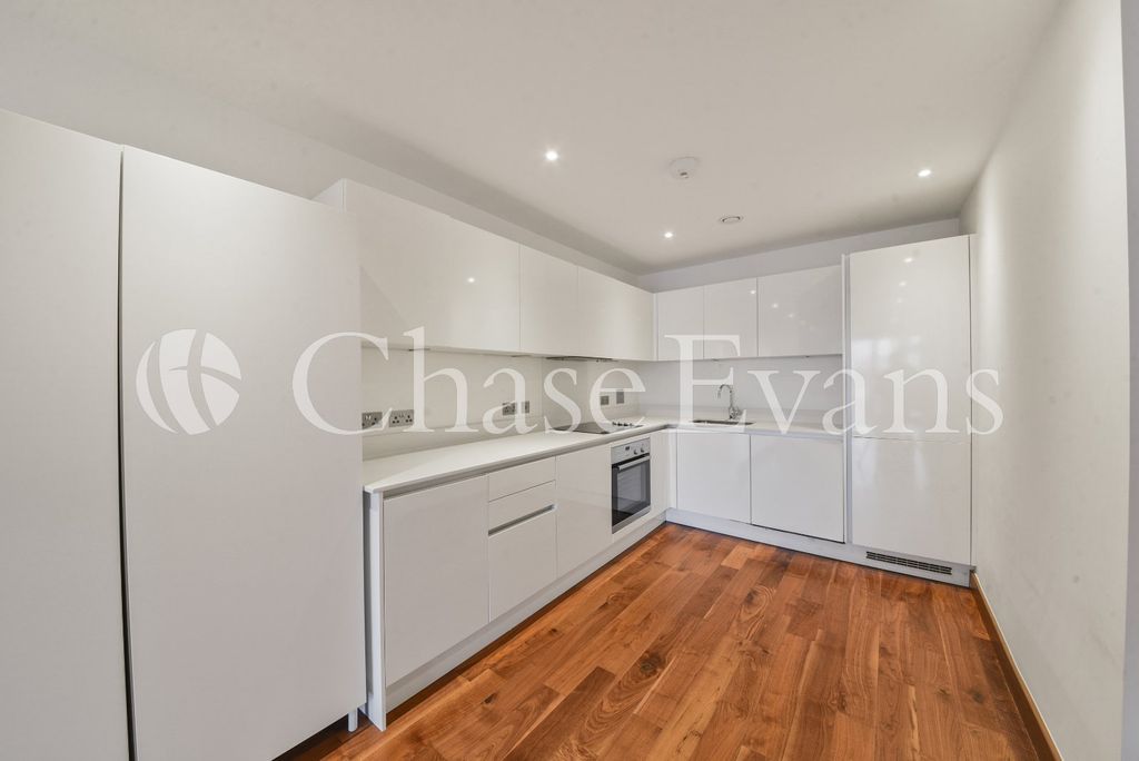 Property photo 2 of 10 Kitchen