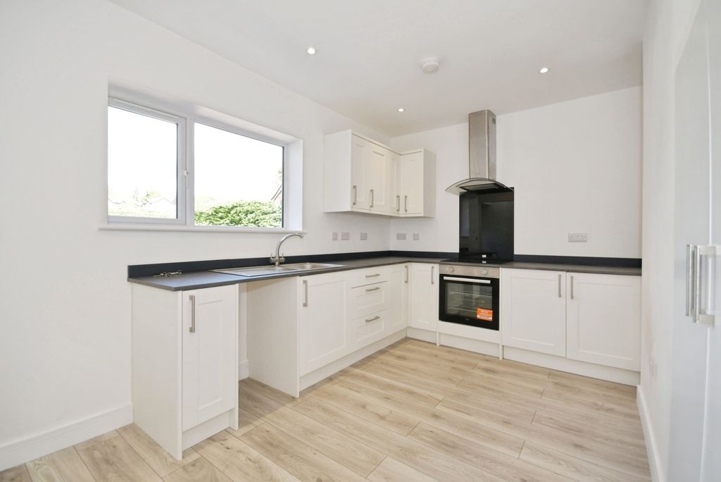 Property photo 2 of 17 Pbox-Img.Jpg