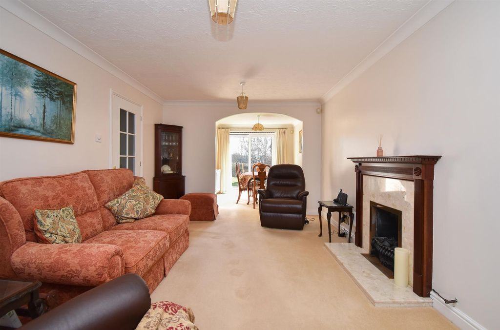 Property photo 3 of 22 Living Room