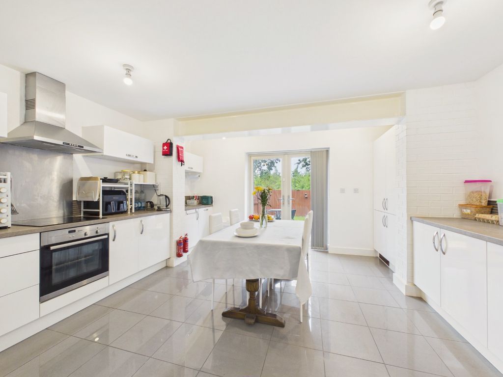 Property photo 3 of 17 5182375