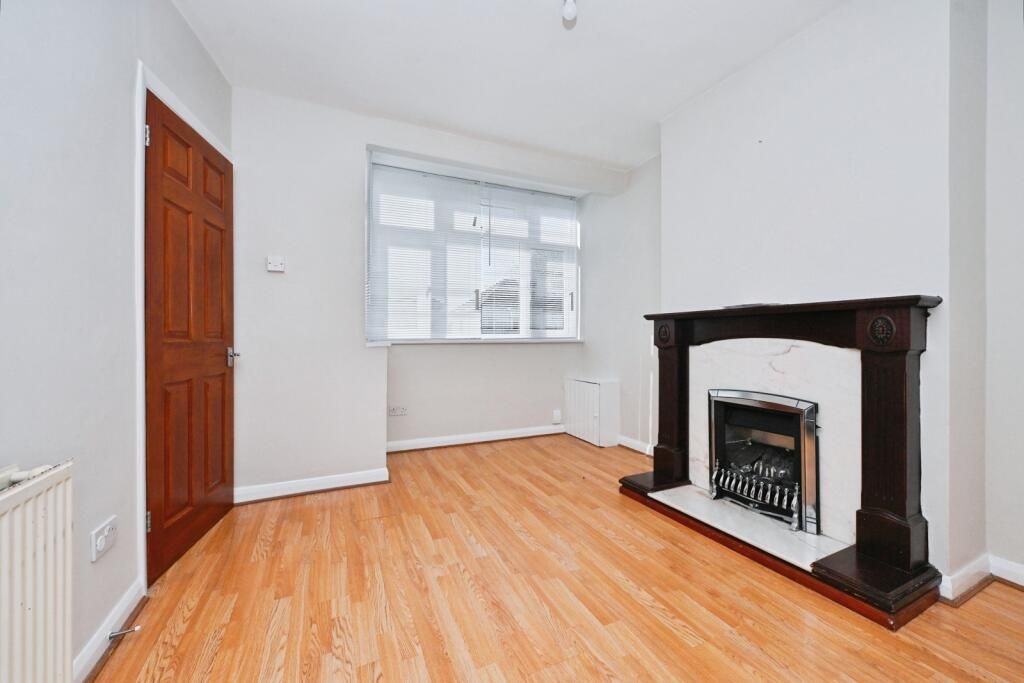 Property photo 2 of 14 Na