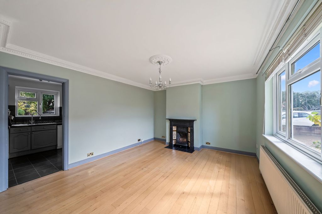 Property photo 3 of 15
