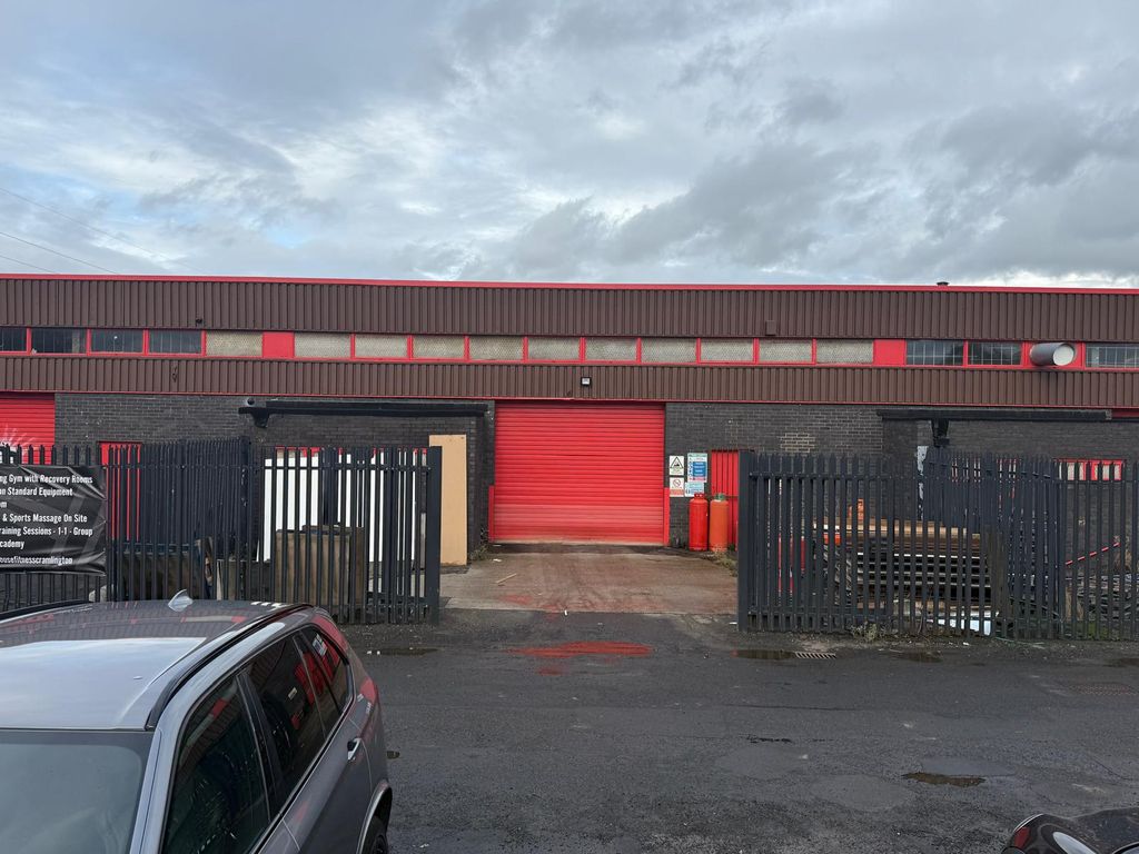 Property photo 1 of 2