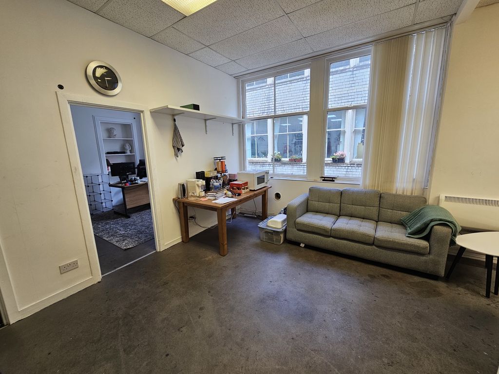 Property photo 2 of 4