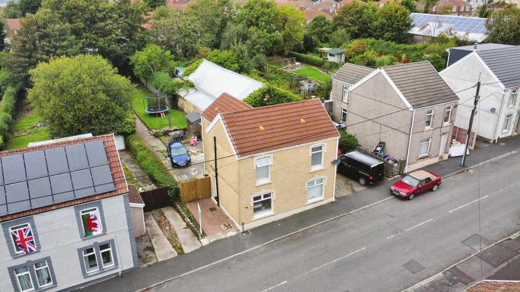 Property photo 2 of 34 4517422
