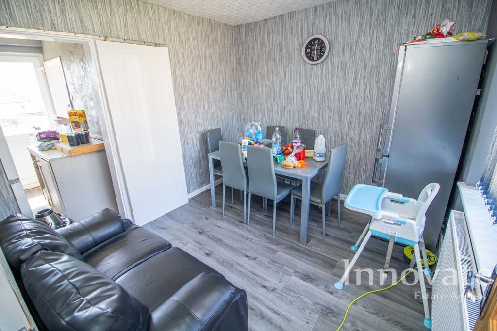 Property photo 2 of 12 Photo 1