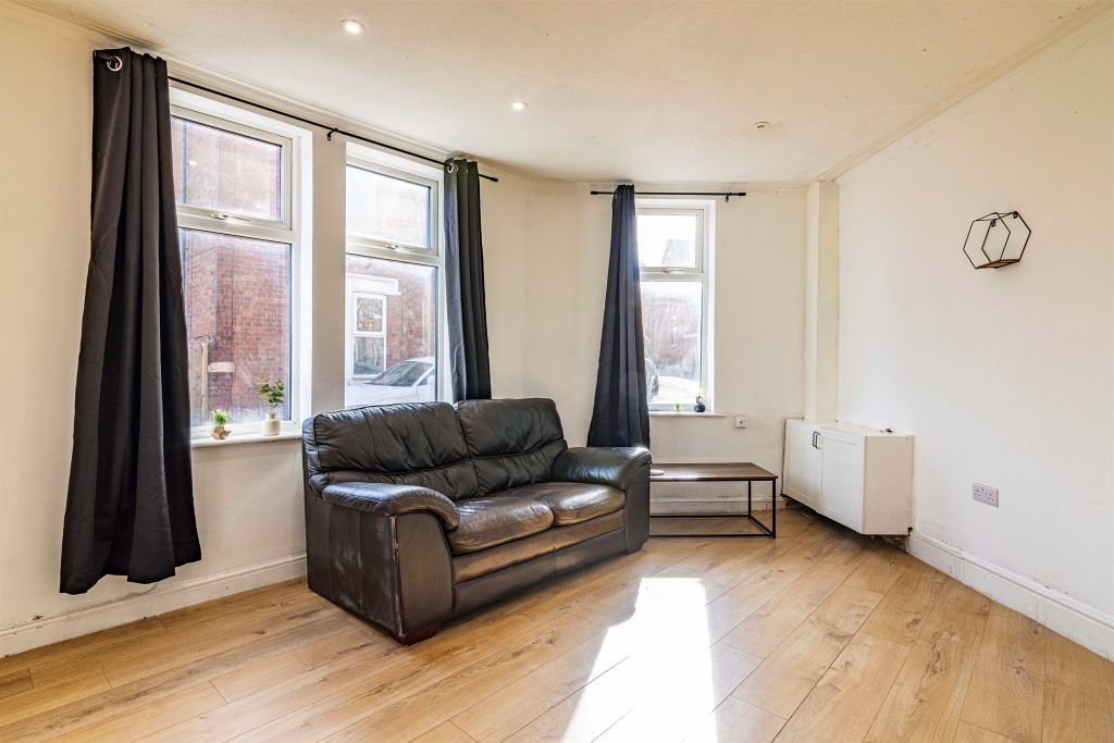 Property photo 2 of 18