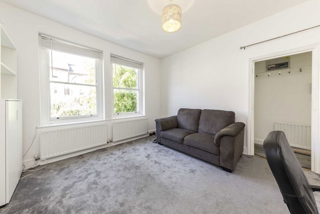 Property photo 3 of 8