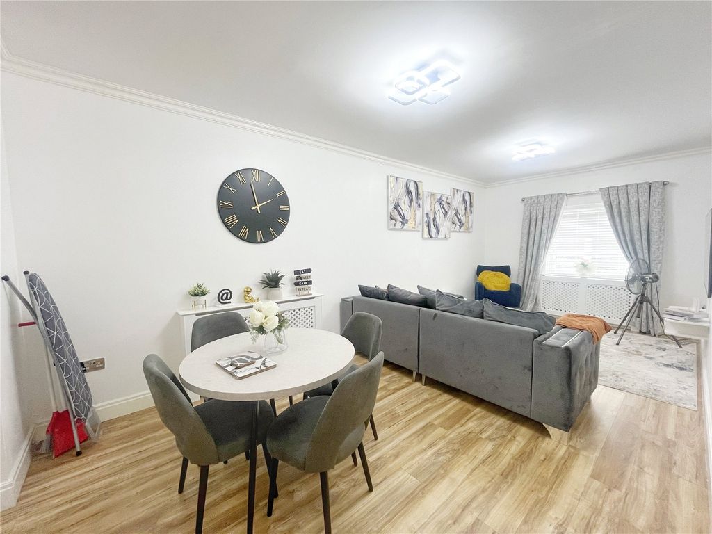 Property photo 2 of 10 Picture No. 03