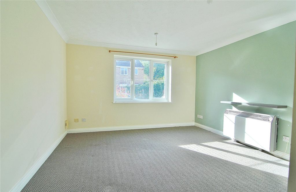 Property photo 2 of 7 Picture No. 10