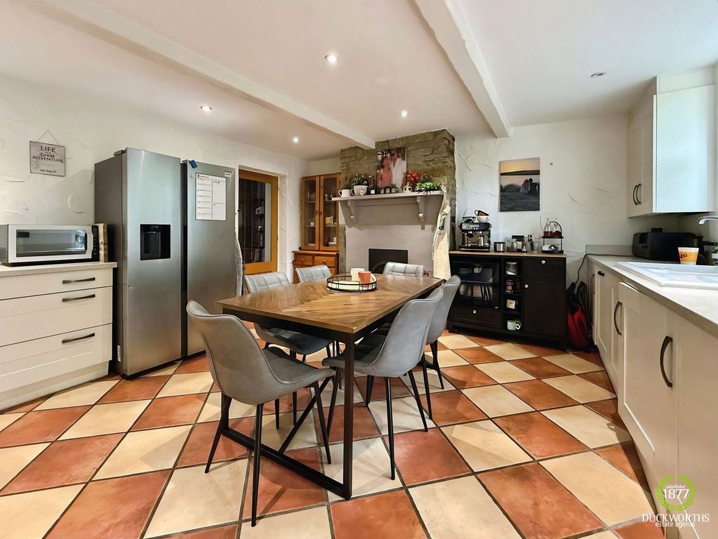 Property photo 3 of 30