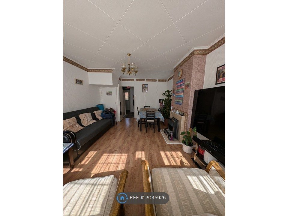 Property photo 2 of 9 Living Room 2
