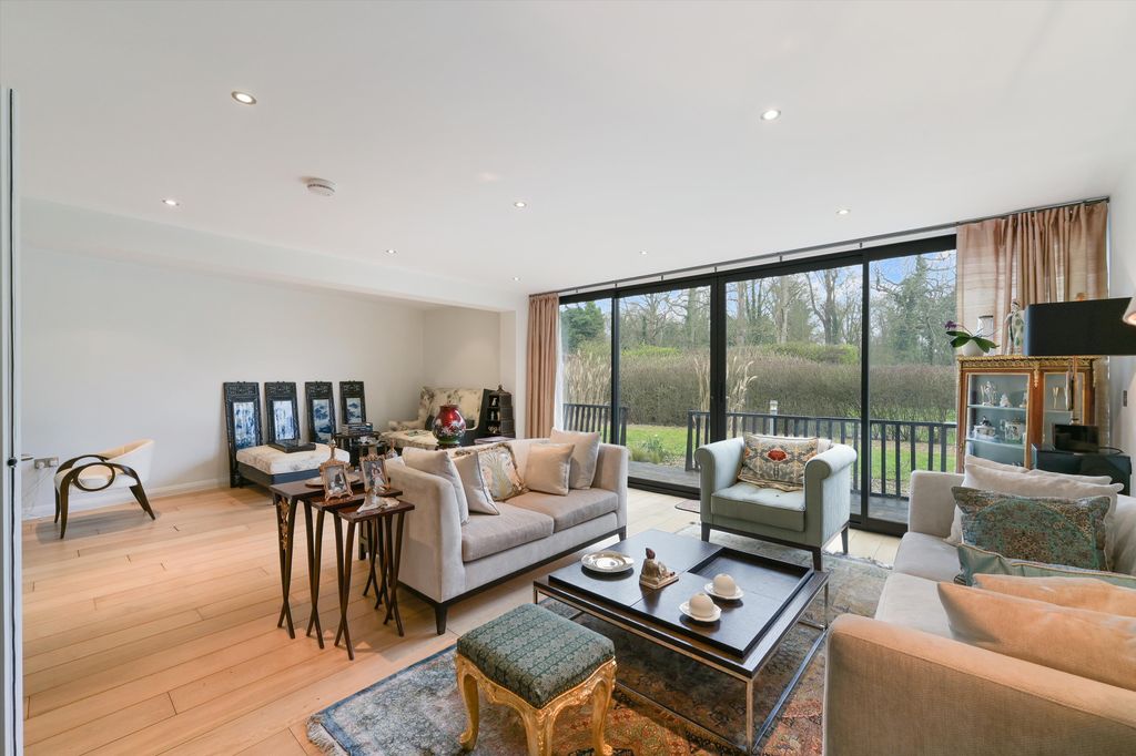 Property photo 1 of 16 Image