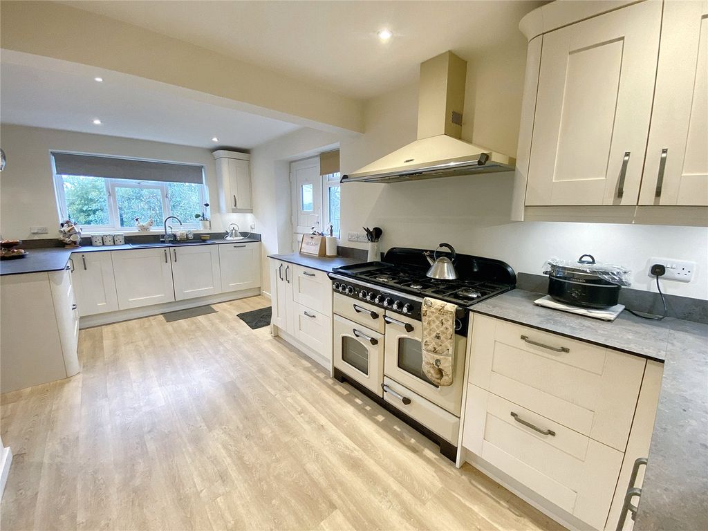 Property photo 3 of 12 Kitchen