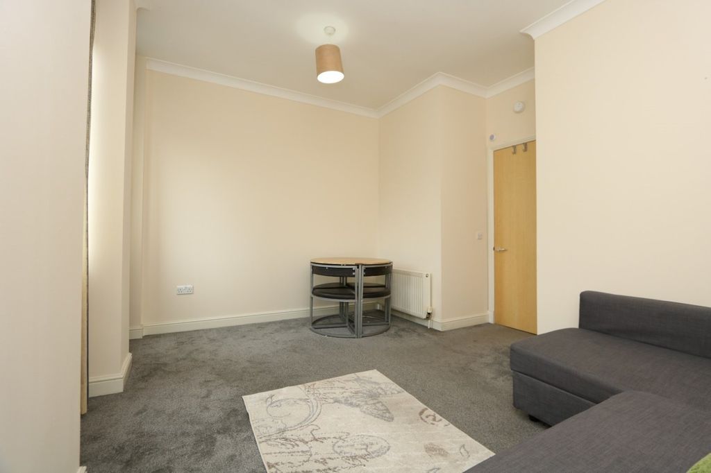 Property photo 3 of 9 Picture No. 09