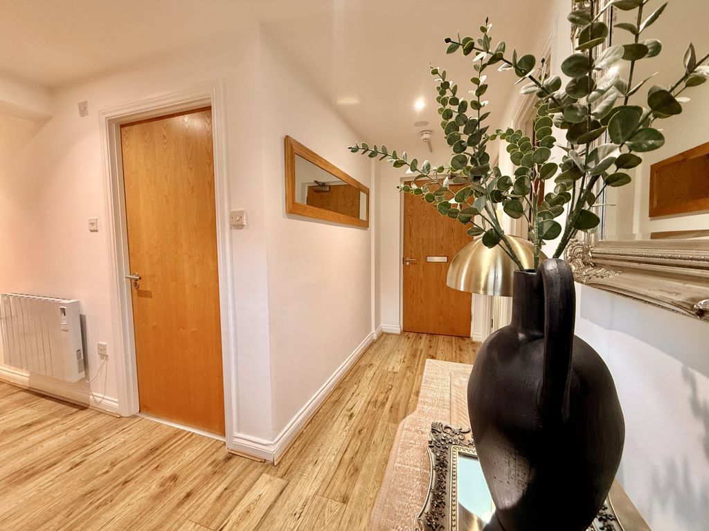 Property photo 3 of 14 Photo 13