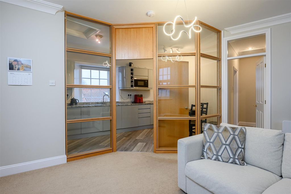 Property photo 1 of 11 Living Space