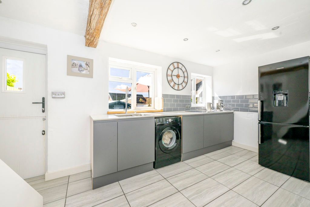 Property photo 3 of 18 Photo 6