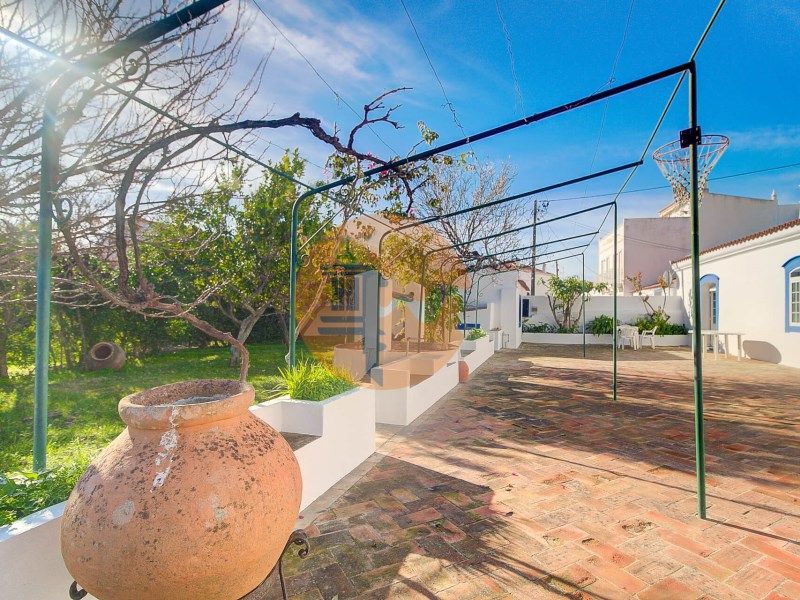 Property photo 2 of 58