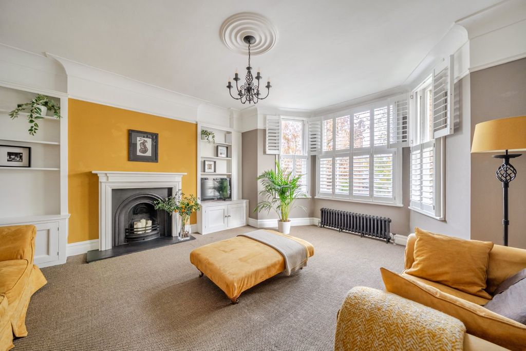 Property photo 2 of 20 Reception