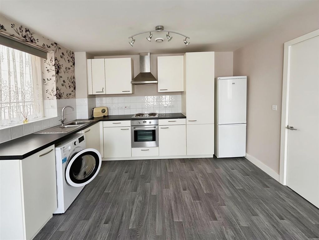 Property photo 2 of 13 478Ffeb4-Kitchen 202.Jpg