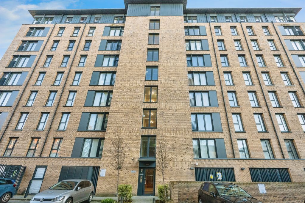 Property photo 3 of 21