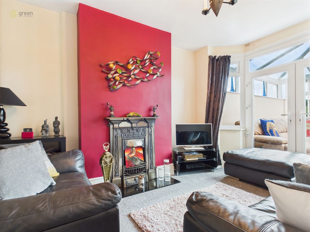 Property photo 2 of 34