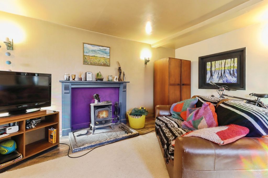 Property photo 2 of 12 Living/Dining Roopm