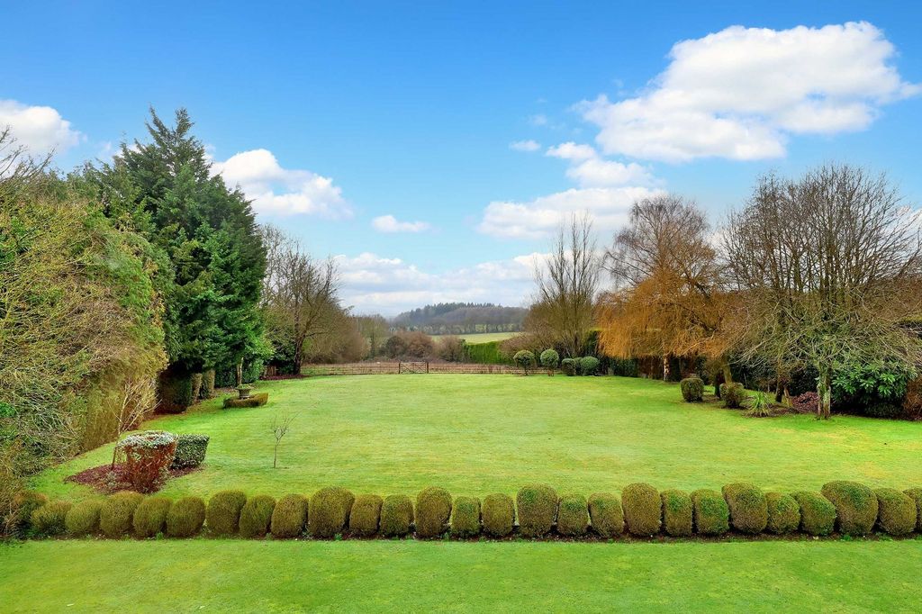 Property photo 2 of 21 Picture No. 23