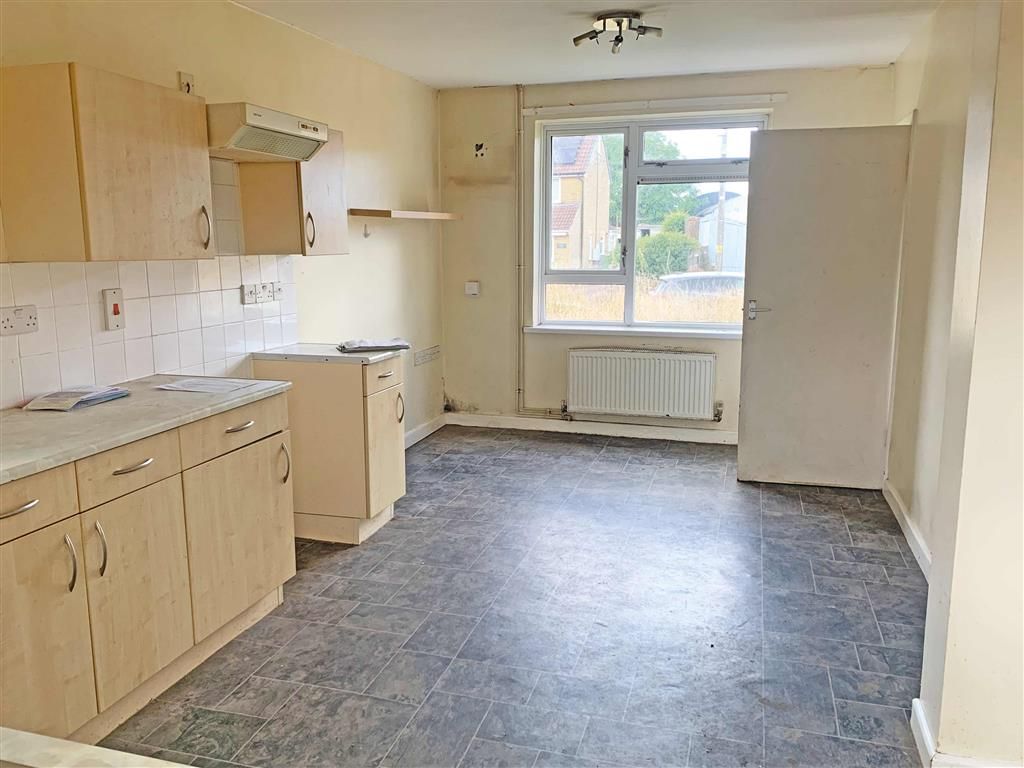 Property photo 3 of 5