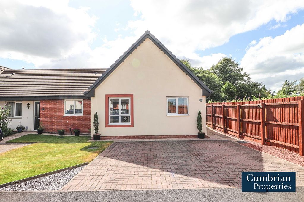 Property photo 1 of 13 External