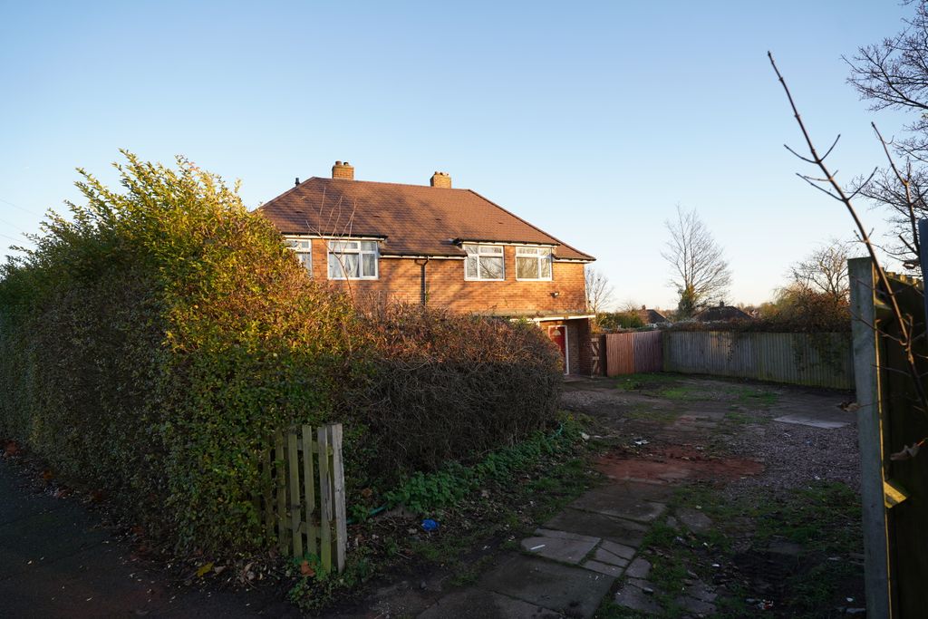 Property photo 2 of 41