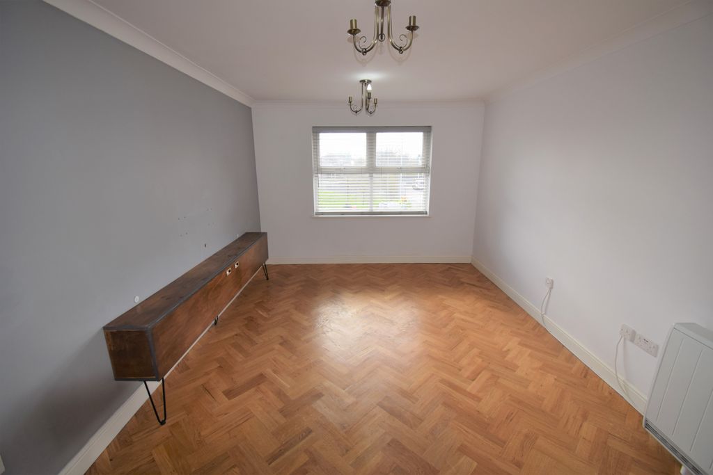 Property photo 2 of 6 Family Room