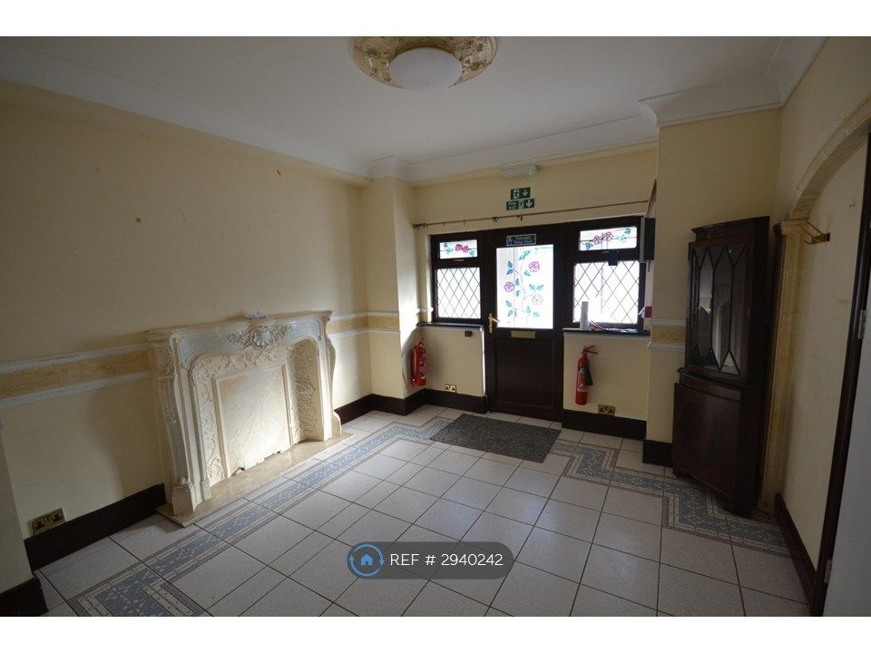 Property photo 3 of 24