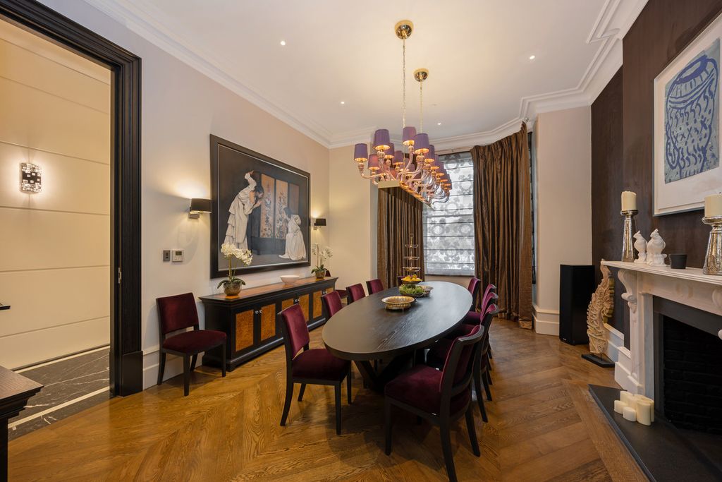 Property photo 2 of 49