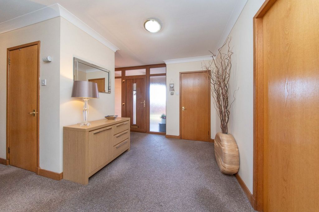 Additional image 7 of 4 bed villa for saleJamphlars Road, Cardenden, Lochgelly KY5