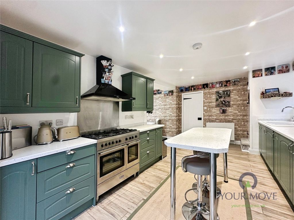 Property photo 2 of 18 Picture No. 64