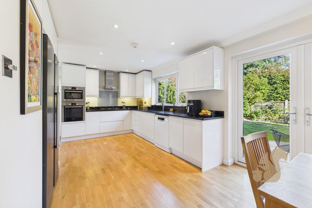 Property photo 2 of 25 Cam04604G0-Pr0062-Still012.Jpg