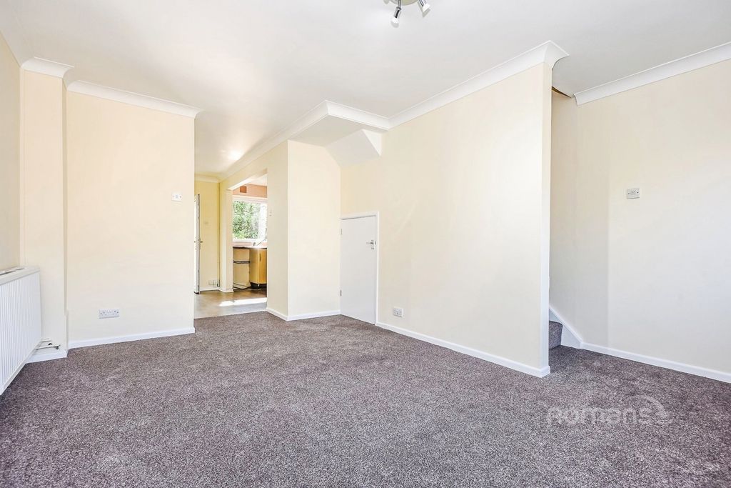 Property photo 3 of 8 Pbox-Img.Jpg