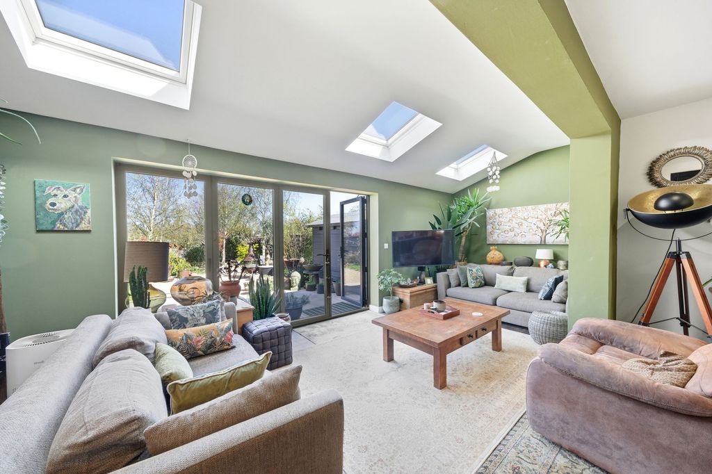 Property photo 3 of 26