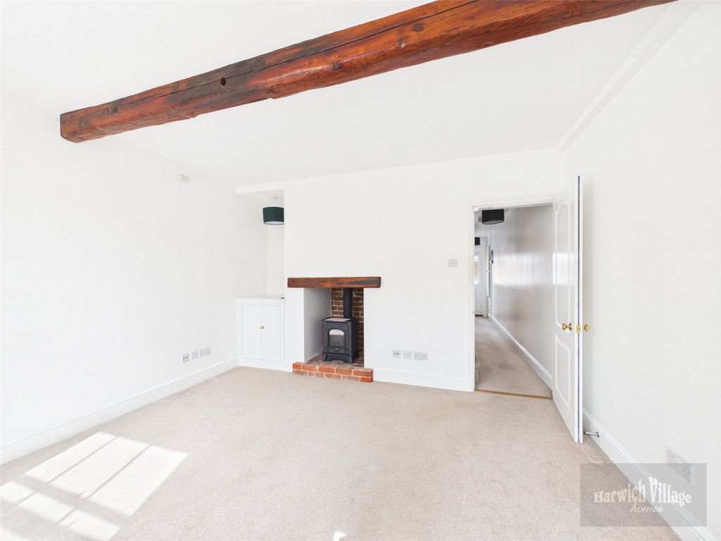 Property photo 3 of 19 Picture 3